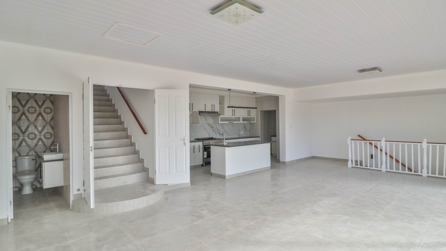 3 Bedroom Property for Sale in Fraaiuitsig Western Cape
